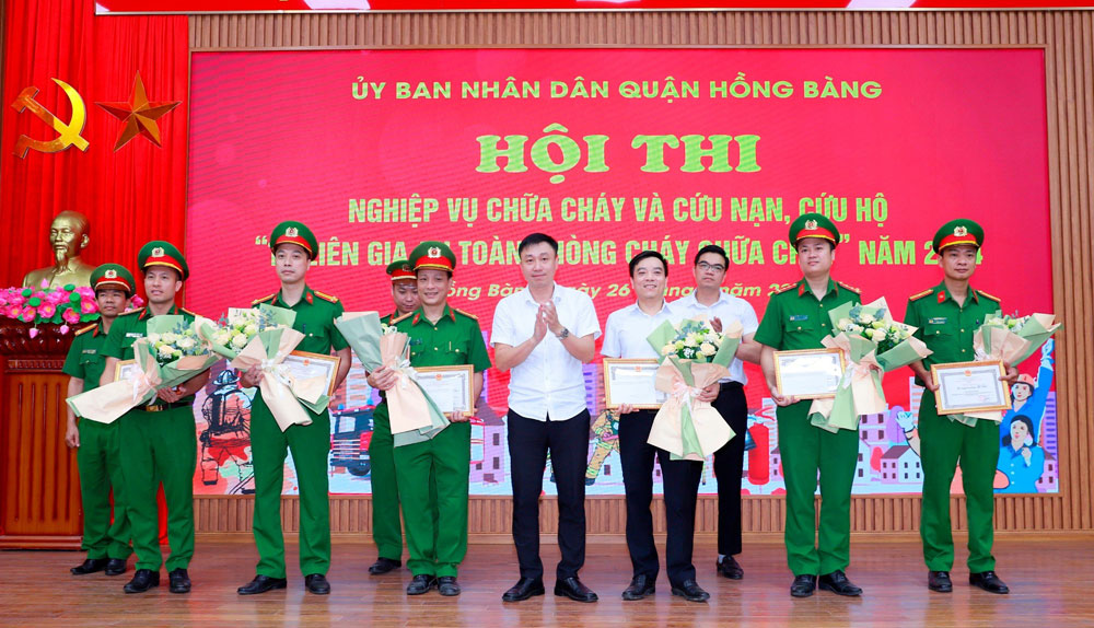 Quận Hồng Bàng: Hội thi nghiệp vụ chữa cháy và cứu nạn, cứu hộ “Tổ liên gia an toàn phòng cháy, chữa cháy” năm 2024